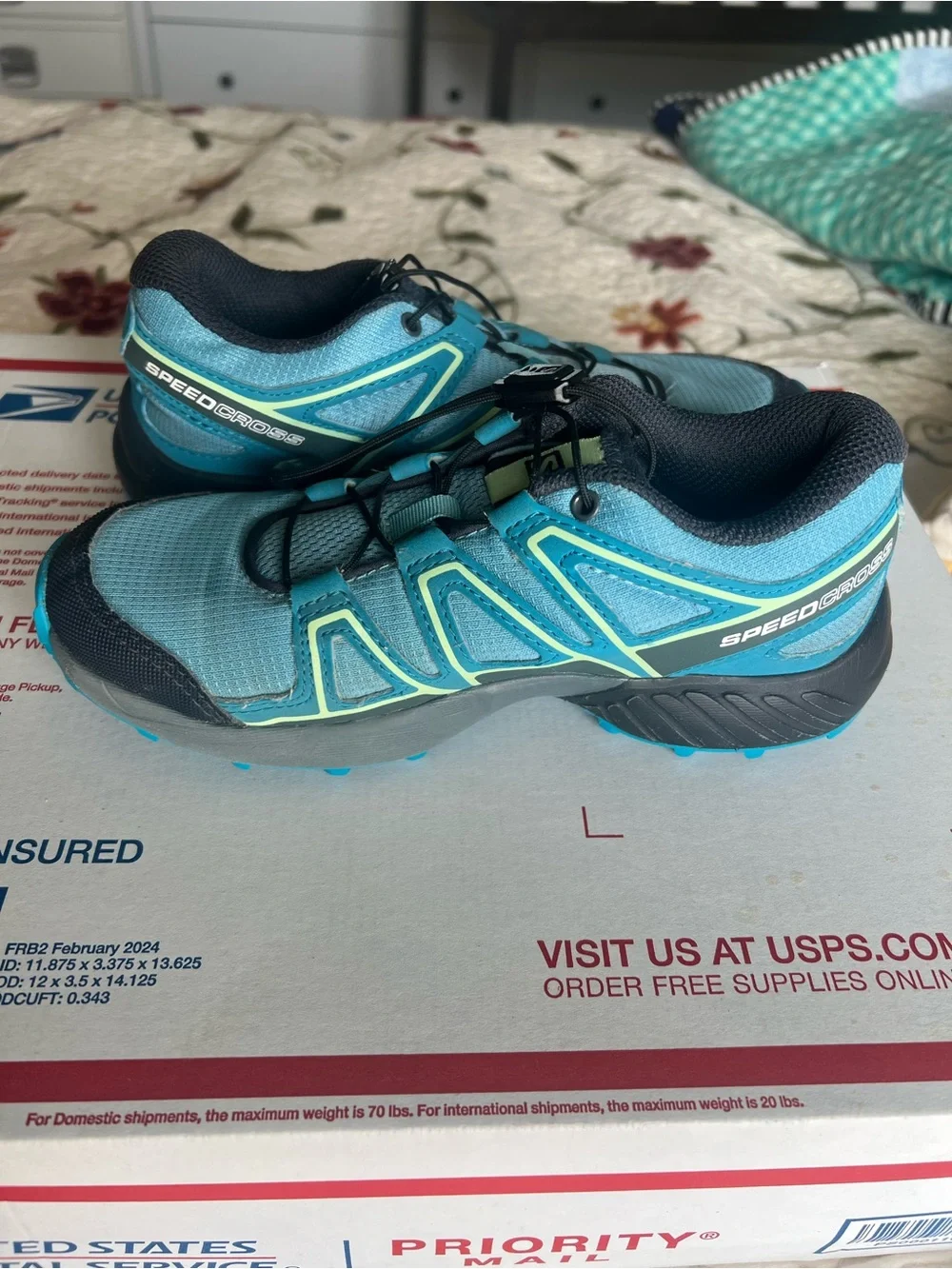 Salomon Speedcross Kids Size 1 Aqua Blue Trail Hiking Shoes Elastic Laces